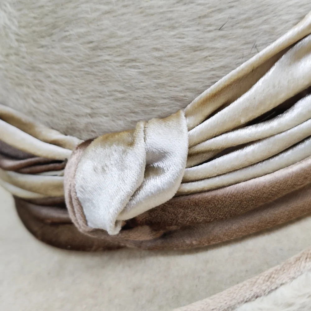 Vintage Derby Hat By Suzi of CA • Tan w/ Brown & Cream Band - Picture 3 of 9